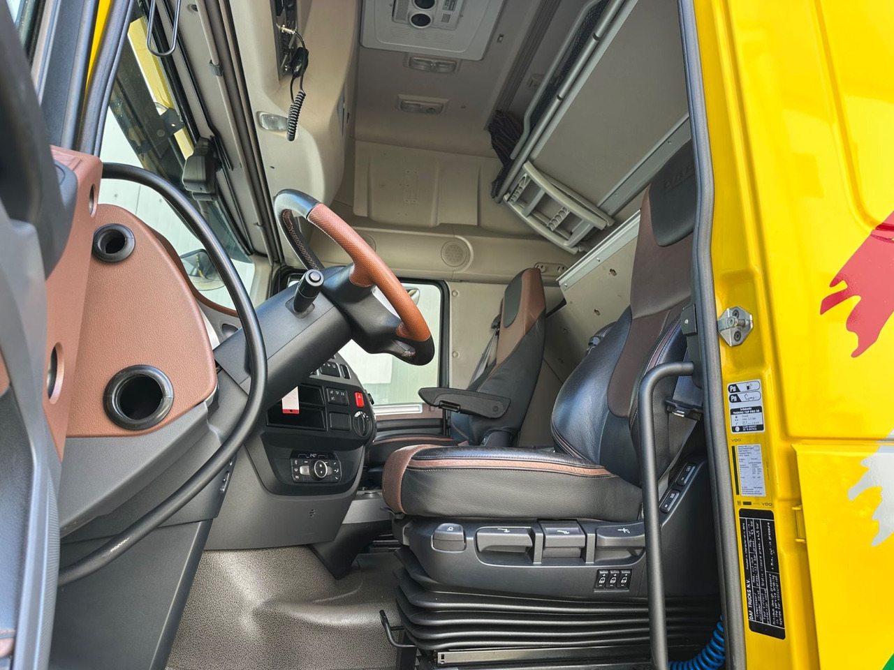 Tractor unit DAF XF 530 SSC Standklima Leder ALU Vollluft: picture 6 Tractor unit DAF XF 530 SSC Standklima Leder ALU Vollluft: picture 6