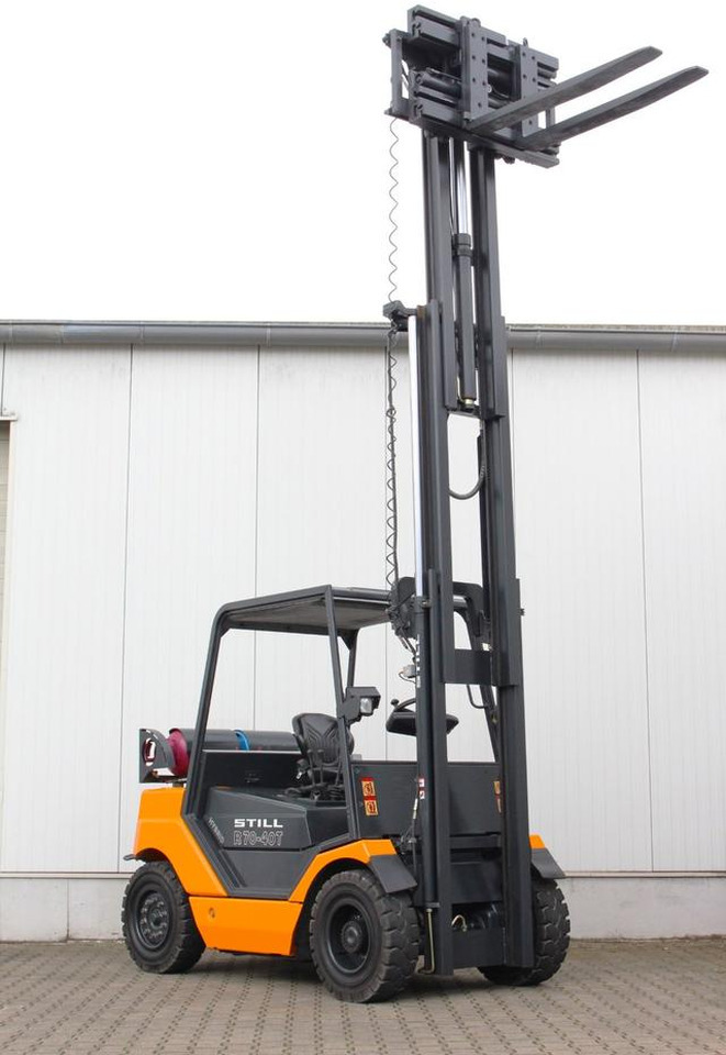 Leasing of STILL R70-40T Gas  Triplex 4t Klammergabel STILL R70-40T Gas  Triplex 4t Klammergabel: picture 13