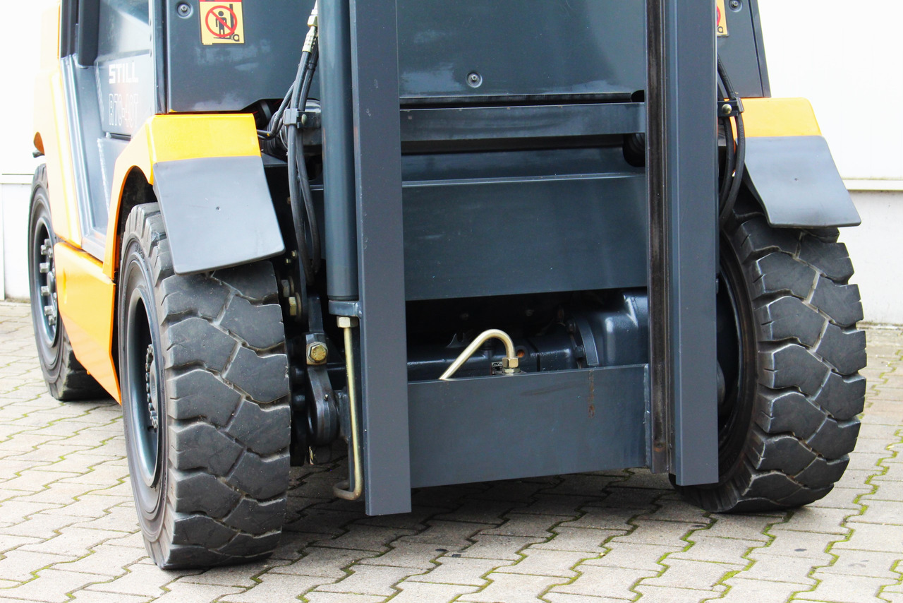 Leasing of STILL R70-40T Gas  Triplex 4t Klammergabel STILL R70-40T Gas  Triplex 4t Klammergabel: picture 26