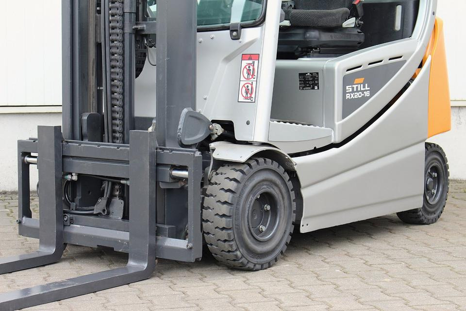 Electric forklift STILL RX20-16P: picture 9