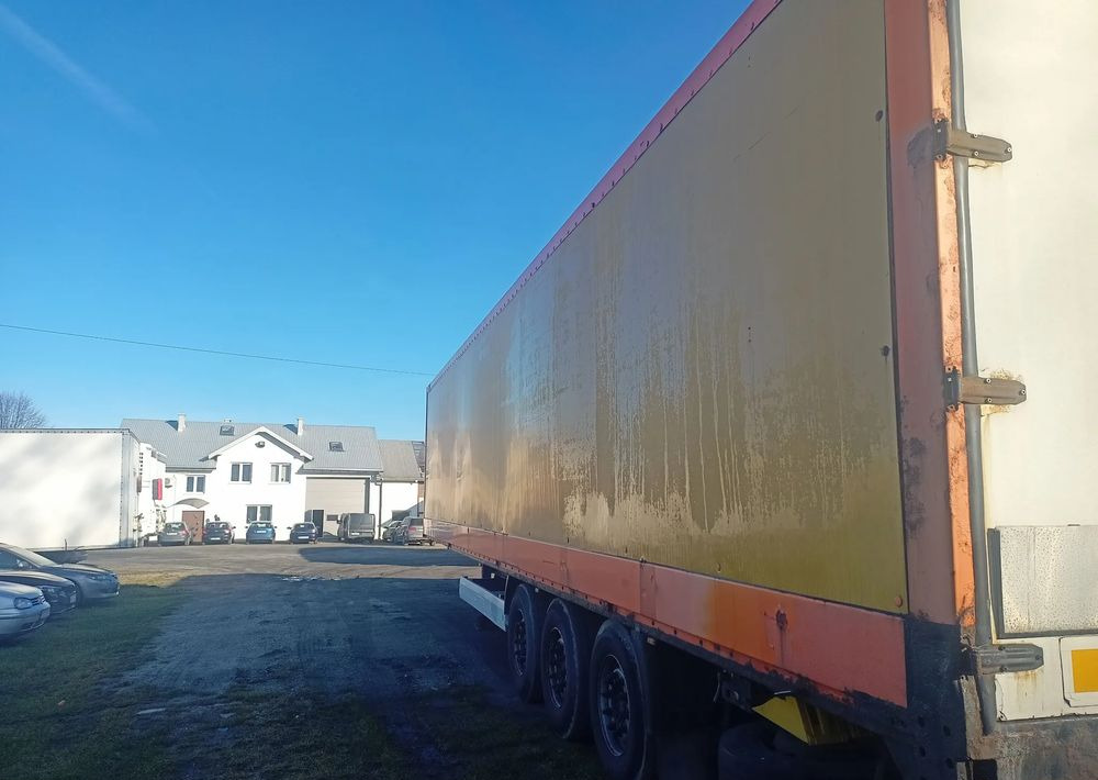 Krone SDK 27 - Isothermal semi-trailer: picture 2 Krone SDK 27 - Isothermal semi-trailer: picture 2
