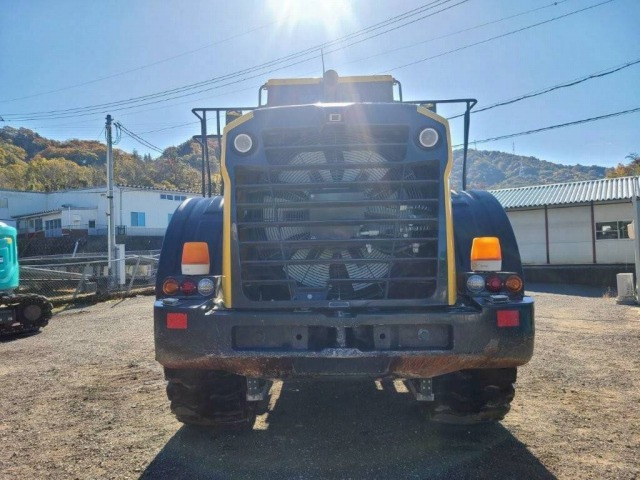 KOMATSU WA380-8 - Wheel loader: picture 4 KOMATSU WA380-8 - Wheel loader: picture 4