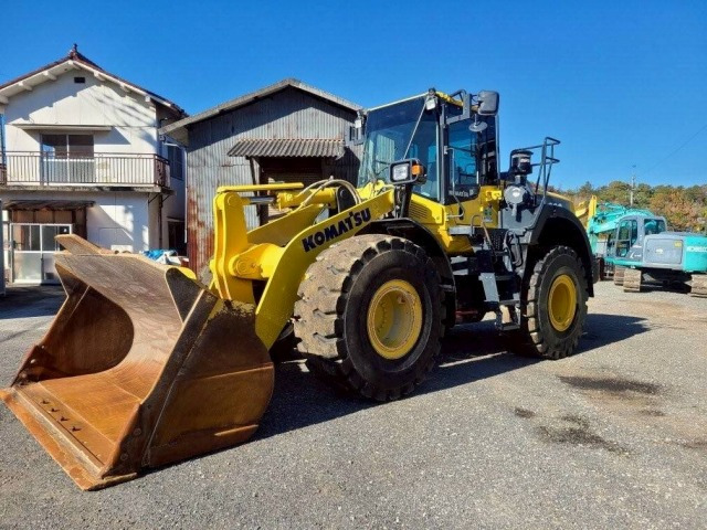 KOMATSU WA380-8 - Wheel loader: picture 1 KOMATSU WA380-8 - Wheel loader: picture 1