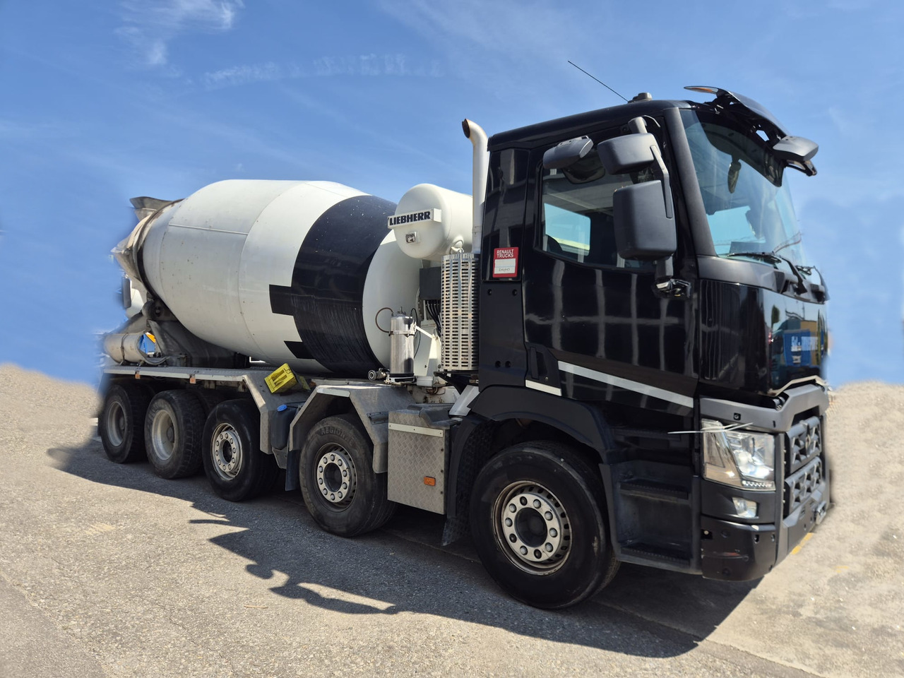 RENAULT C520 10x4 Betonmischer Liebherr 10 m3 - Concrete mixer truck: picture 1 RENAULT C520 10x4 Betonmischer Liebherr 10 m3 - Concrete mixer truck: picture 1