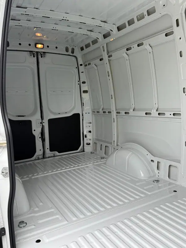 New Panel van Iveco Daily 35-140 *L3H2*DISPO DE STOCK*Airco*Cruise control: picture 13 New Panel van Iveco Daily 35-140 *L3H2*DISPO DE STOCK*Airco*Cruise control: picture 13