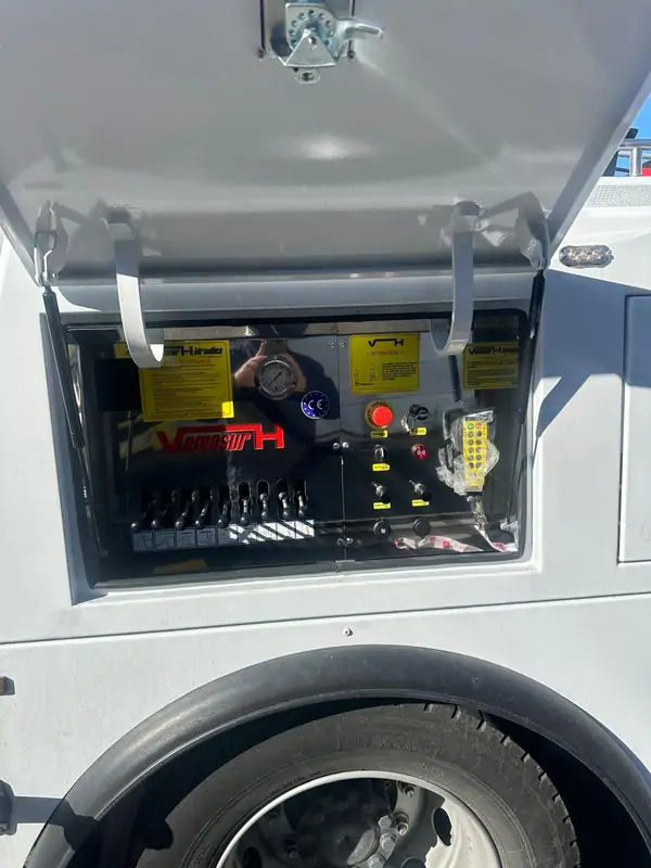 Leasing of Mercedes-Benz Actros 1943 *NOUVELLE SUPERTRUCTURE GRS 20000 VEMASUR*FULL AIR Mercedes-Benz Actros 1943 *NOUVELLE SUPERTRUCTURE GRS 20000 VEMASUR*FULL AIR: picture 11