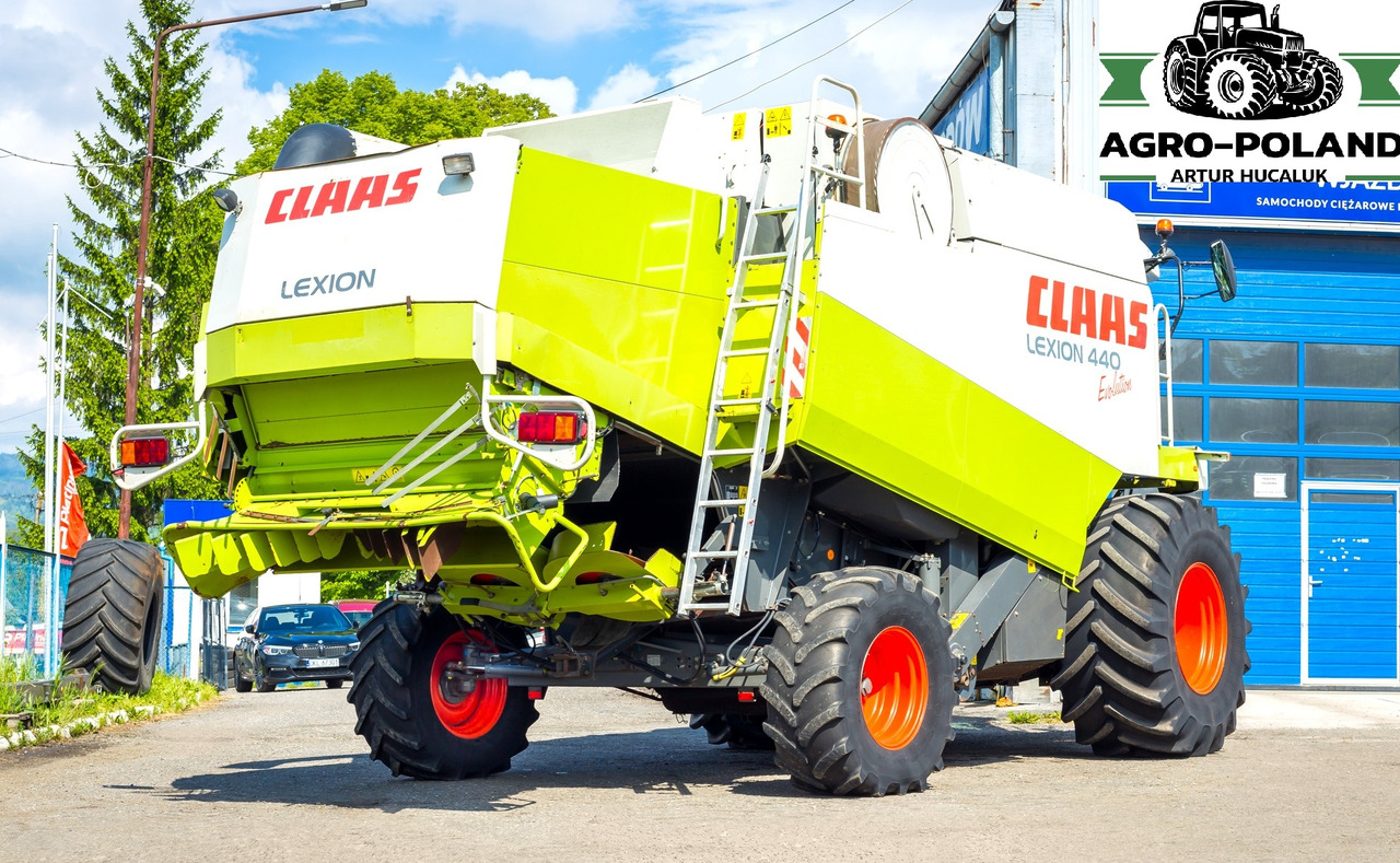 CLAAS LEXION 440 EVOLUTION - 2003 ROK + CLAAS VARIO 600 - 2014 ROK - Combine harvester: picture 5 CLAAS LEXION 440 EVOLUTION - 2003 ROK + CLAAS VARIO 600 - 2014 ROK - Combine harvester: picture 5
