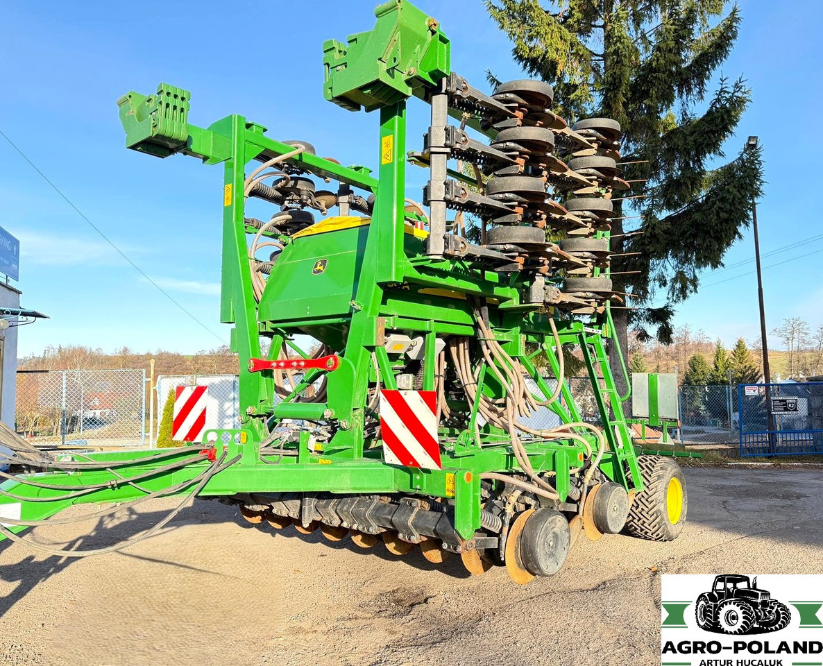 JOHN DEERE 750A - 2017 ROK - 6 M - 2649 H - GREENSTAR/ISOBUS - NOWSZY MODEL - Seed drill: picture 1 JOHN DEERE 750A - 2017 ROK - 6 M - 2649 H - GREENSTAR/ISOBUS - NOWSZY MODEL - Seed drill: picture 1