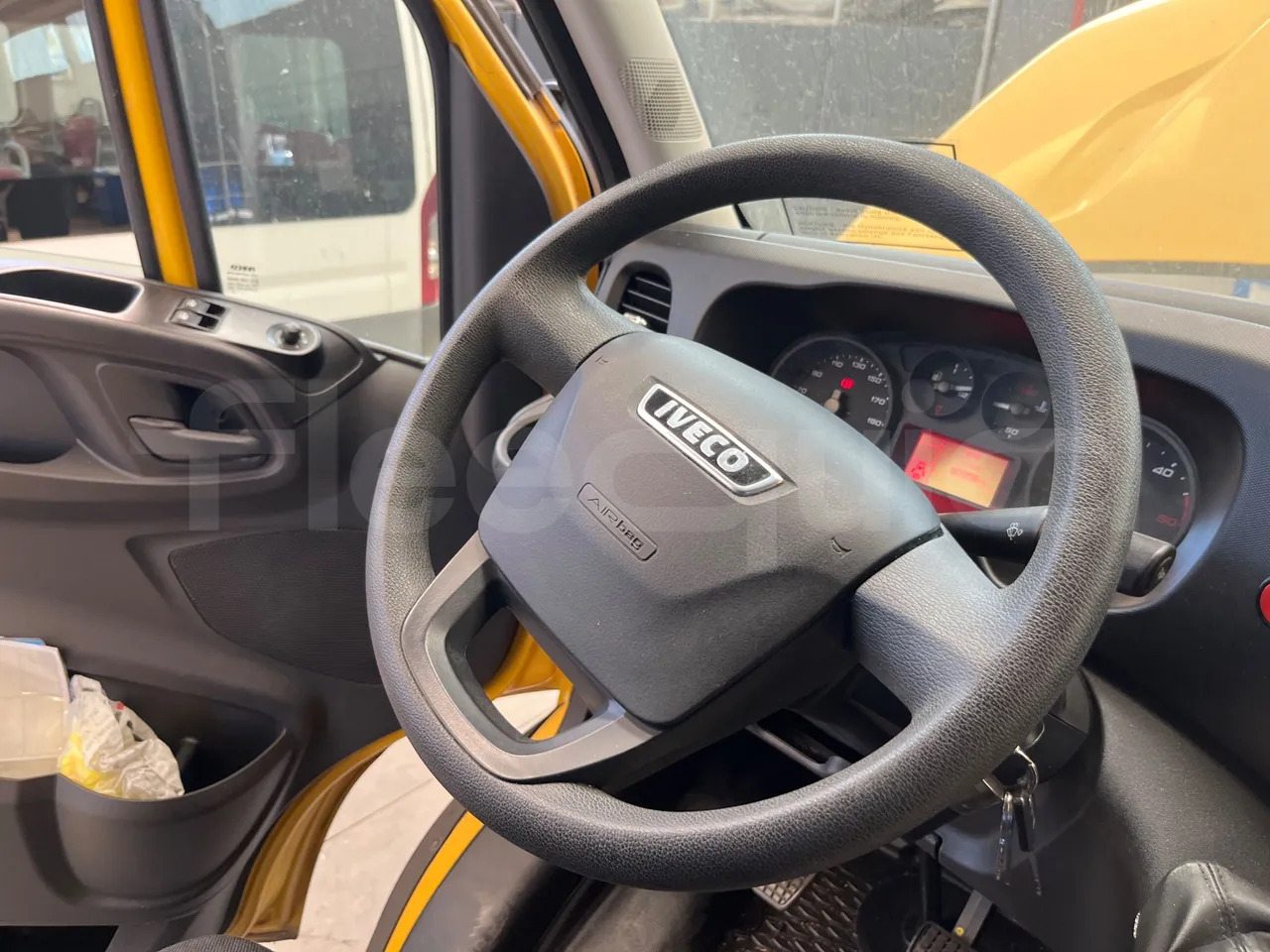 School bus Iveco Daily: picture 19