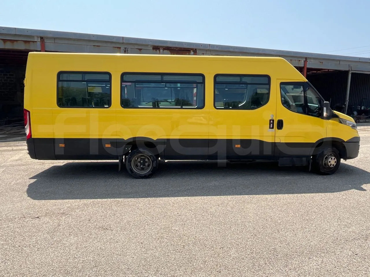 School bus Iveco Daily: picture 11