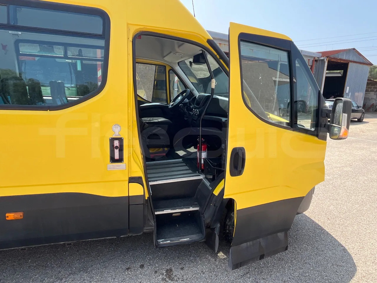 School bus Iveco Daily: picture 13