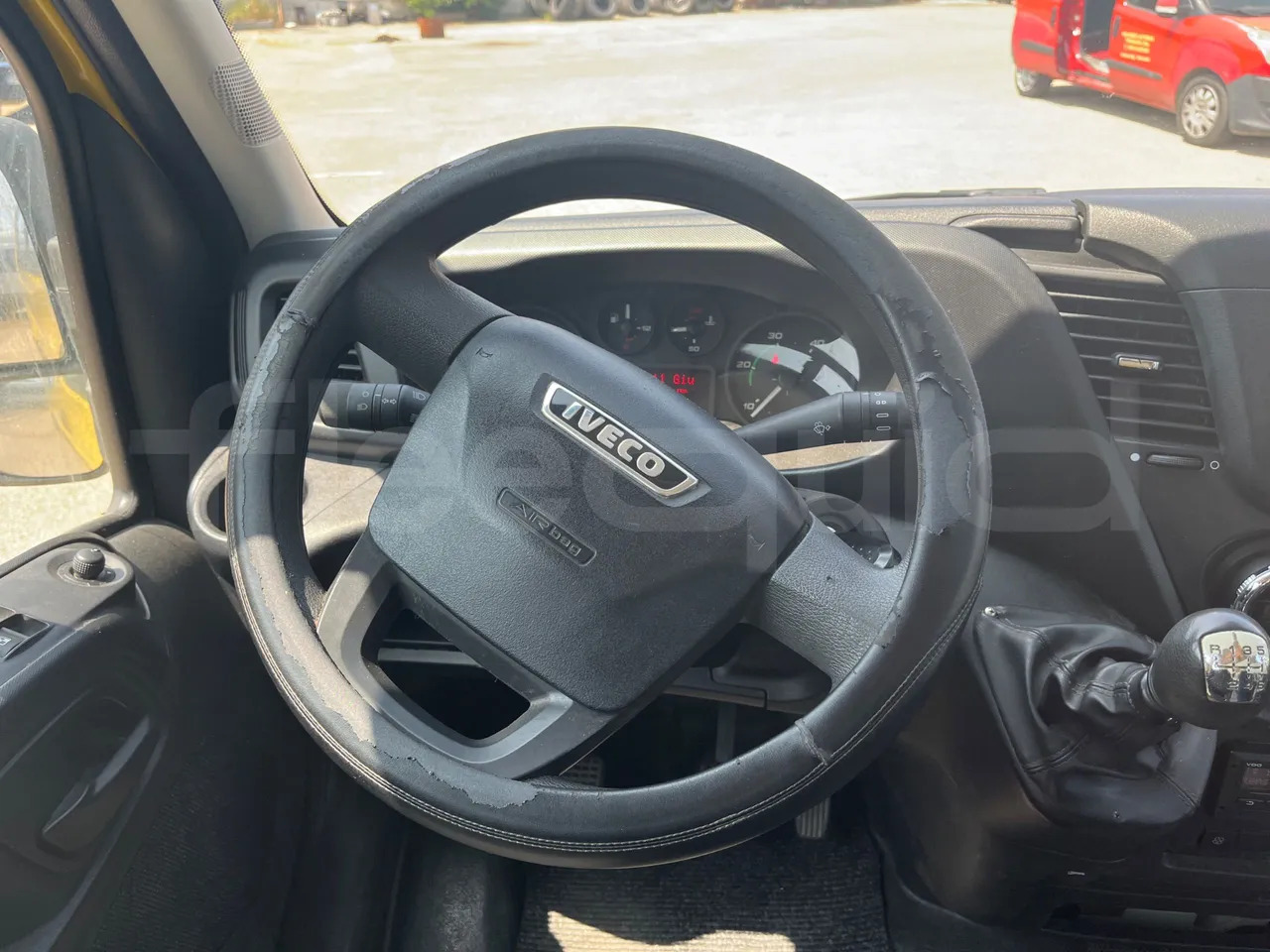 School bus Iveco Daily: picture 17