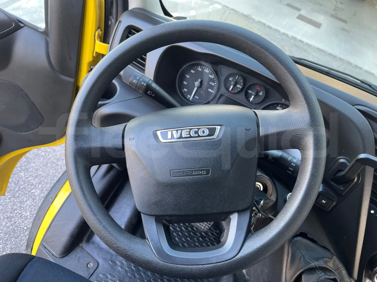 School bus Iveco Daily: picture 20 School bus Iveco Daily: picture 20