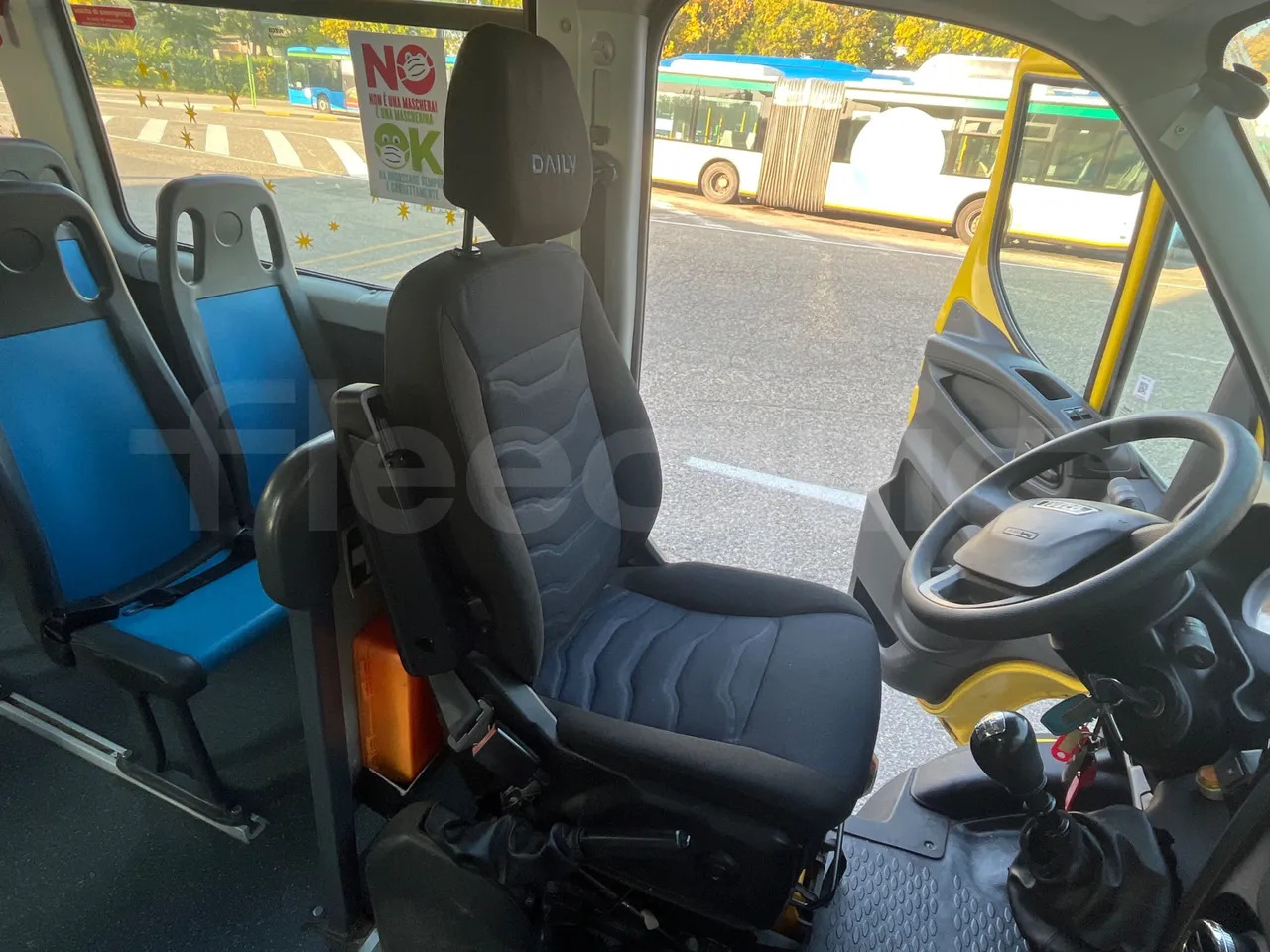 School bus Iveco Daily: picture 17 School bus Iveco Daily: picture 17