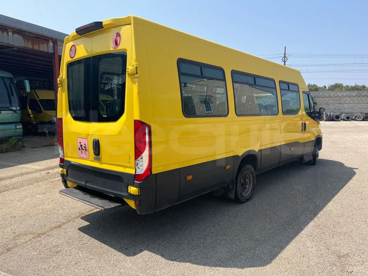 School bus Iveco Daily: picture 9
