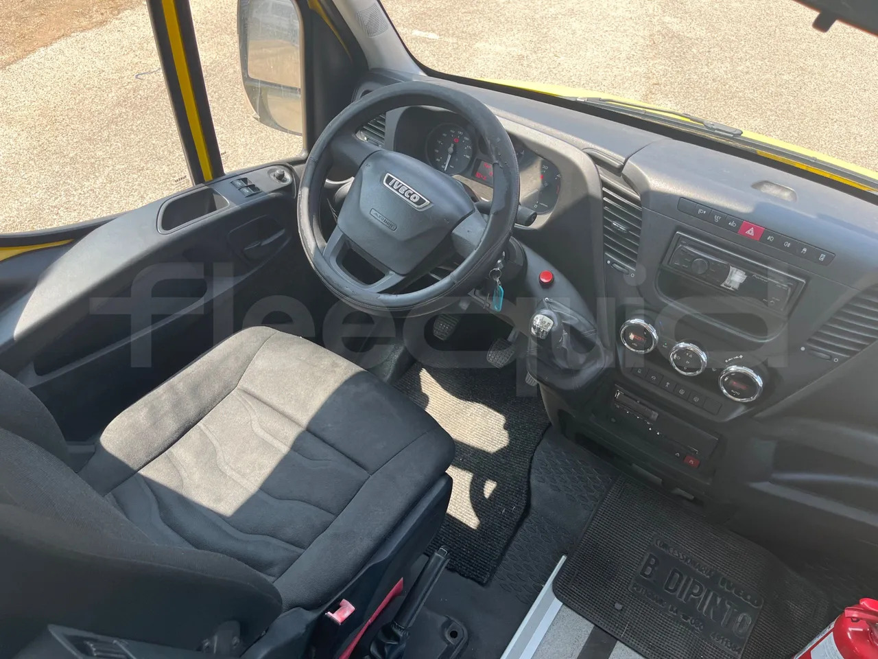 School bus Iveco Daily: picture 16