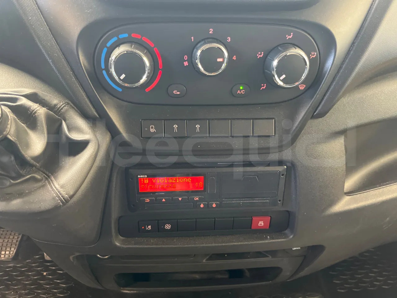 School bus Iveco Daily: picture 20