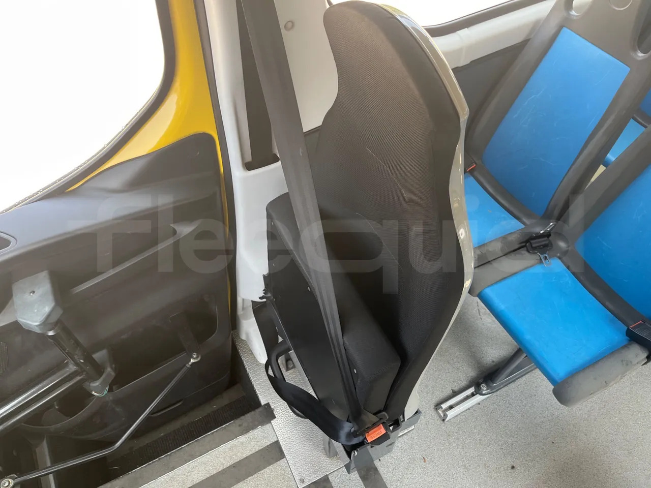 School bus Iveco Daily: picture 15