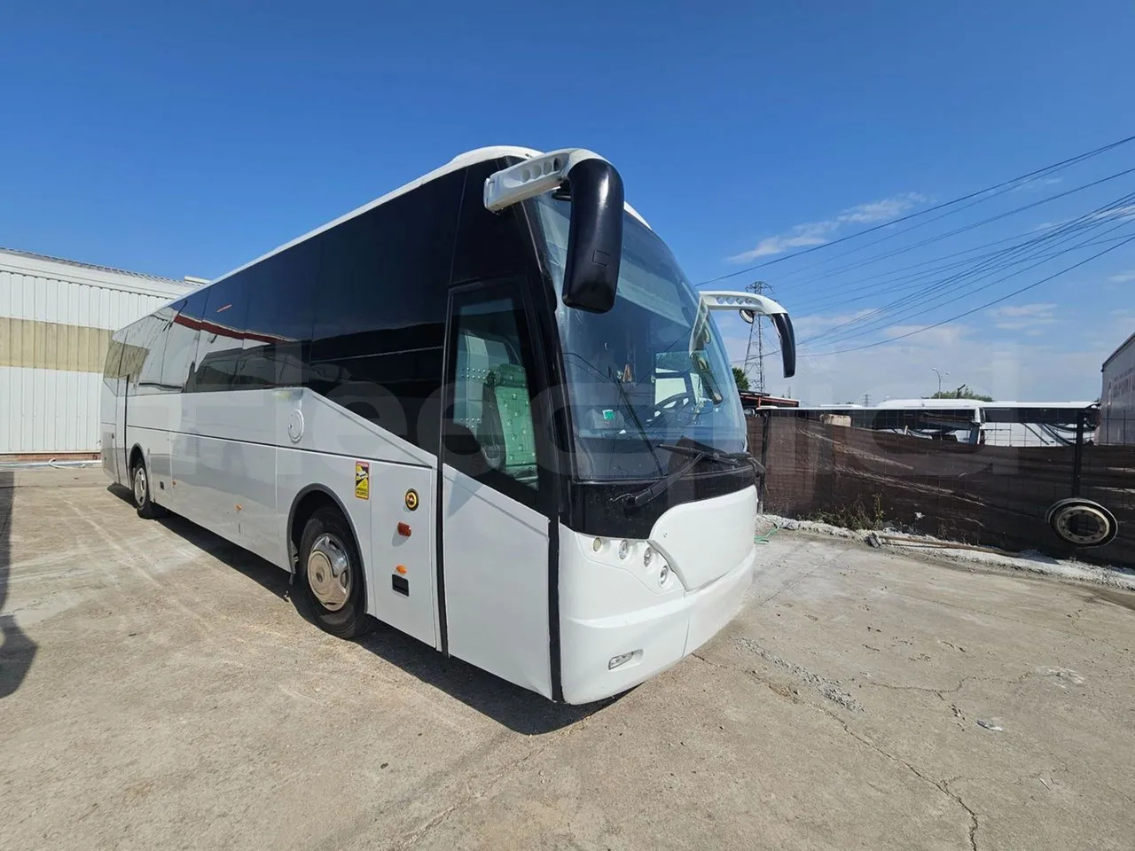 Man Celeris - Coach: picture 1 Man Celeris - Coach: picture 1