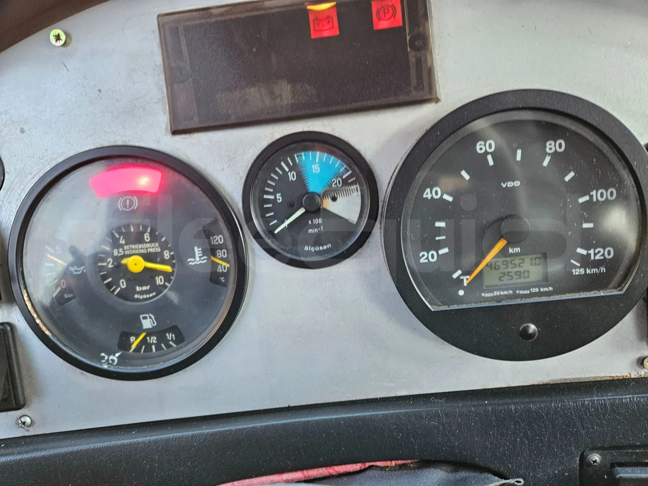 Man TEZELLER - Coach: picture 3 Man TEZELLER - Coach: picture 3