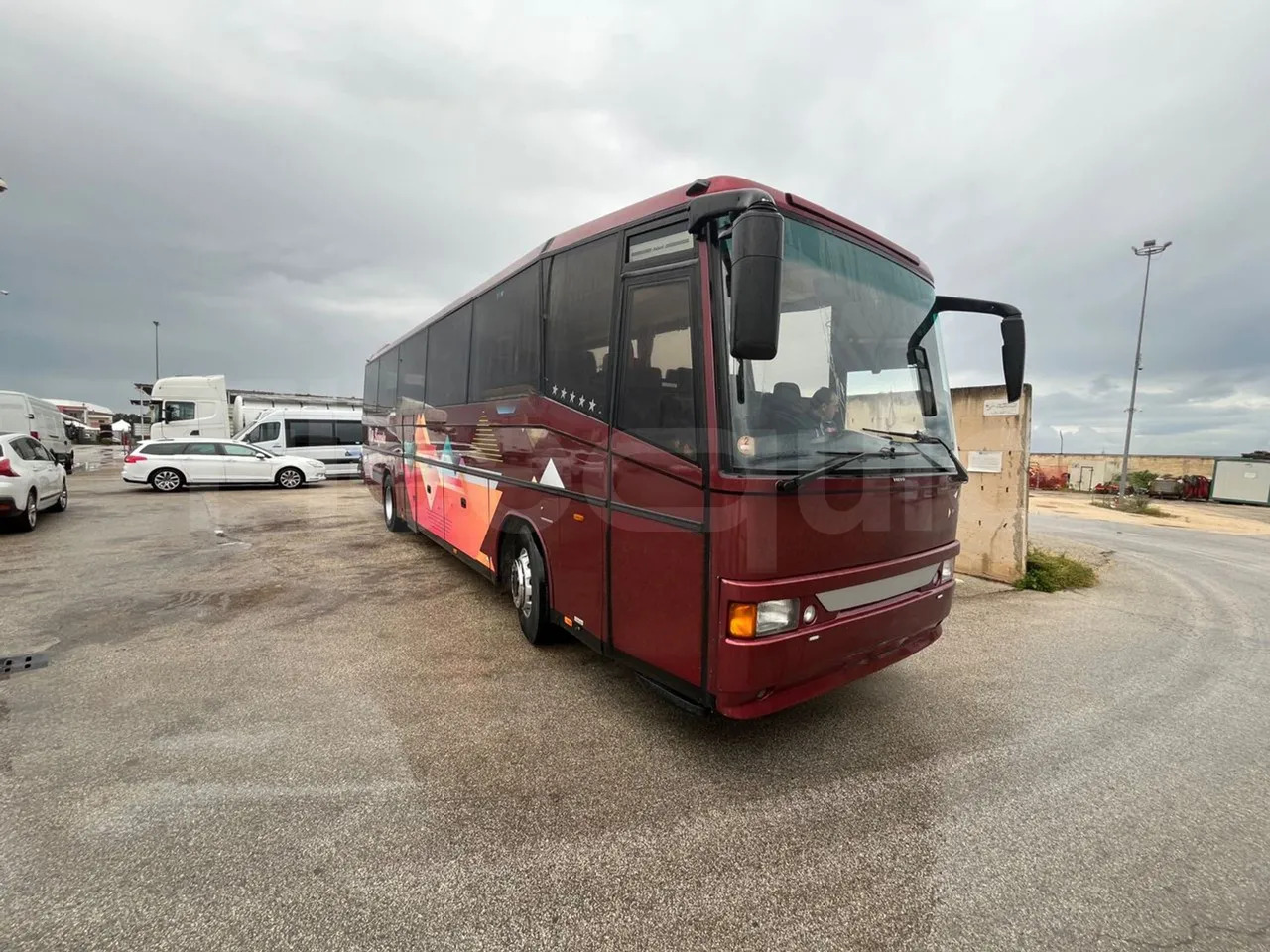 Volvo B12 - Coach: picture 1 Volvo B12 - Coach: picture 1