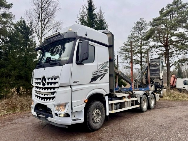 Mercedes Arocs 3358 L 6x4 Radstand 4500 Arocs 3358 L 6x4 - Logging truck: picture 1 Mercedes Arocs 3358 L 6x4 Radstand 4500 Arocs 3358 L 6x4 - Logging truck: picture 1