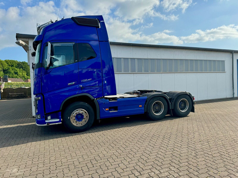Tractor unit Volvo FH-16-750 SZM 6x4 Retarder TÜV 09.2026: picture 8