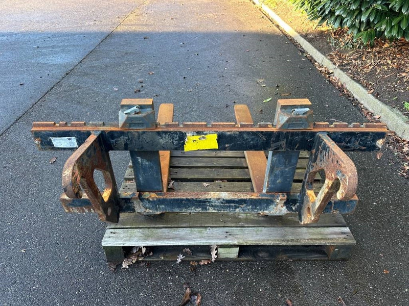 Cat 908 forks - Forks for Construction machinery: picture 3 Cat 908 forks - Forks for Construction machinery: picture 3