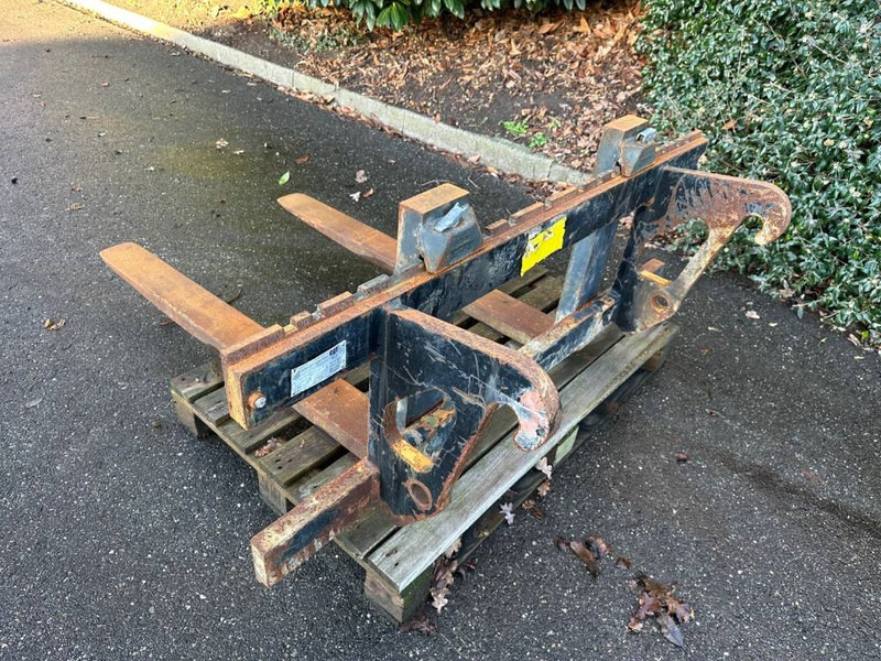 Cat 908 forks - Forks for Construction machinery: picture 2 Cat 908 forks - Forks for Construction machinery: picture 2