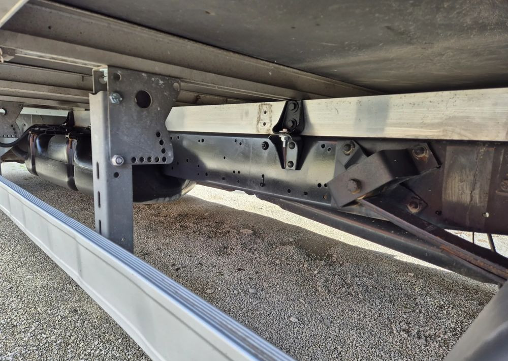 Iveco 35C15 3.0 - Open body delivery van: picture 4 Iveco 35C15 3.0 - Open body delivery van: picture 4