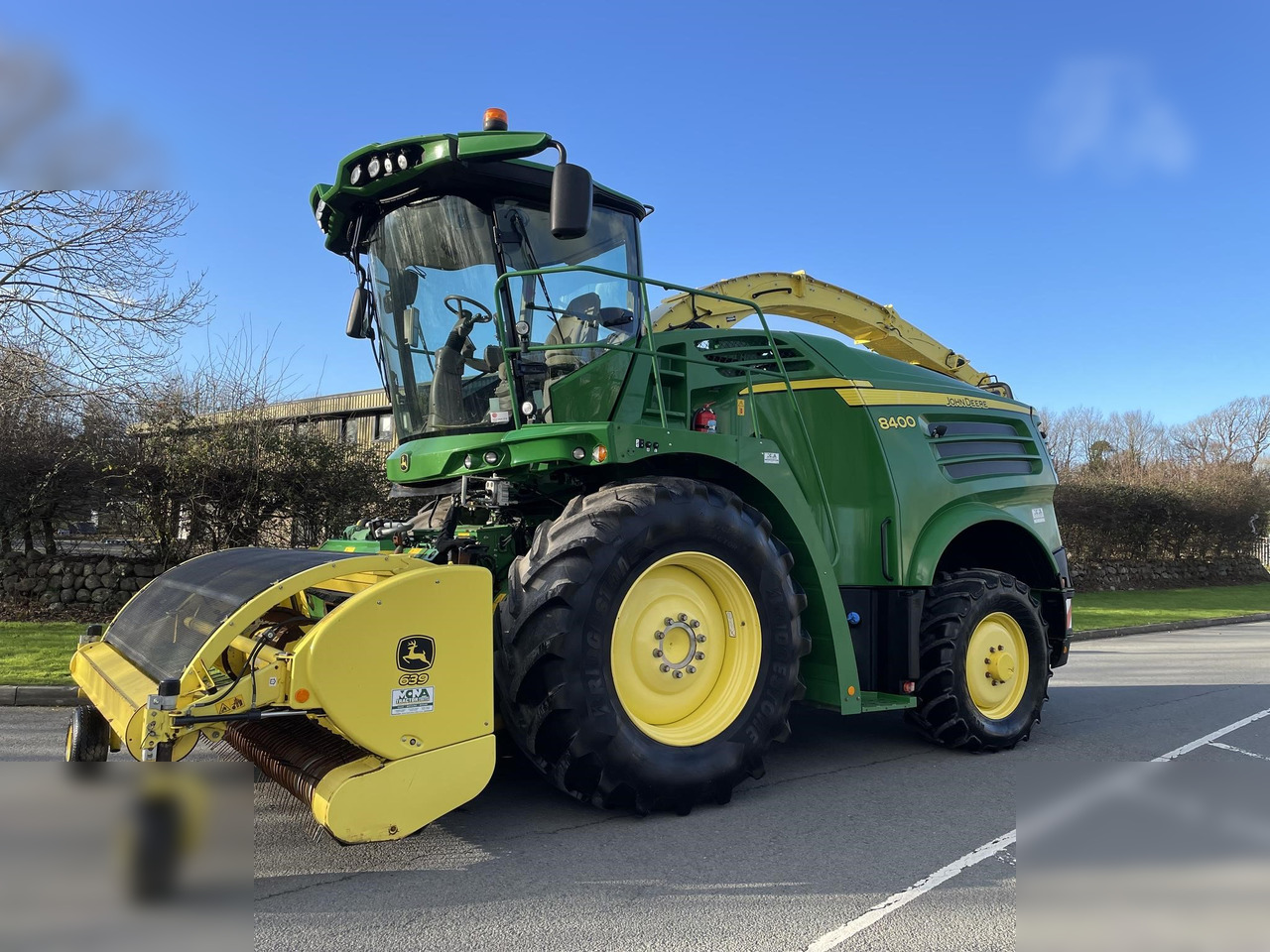 2018 JOHN DEERE 8400 - Forage harvester: picture 3 2018 JOHN DEERE 8400 - Forage harvester: picture 3