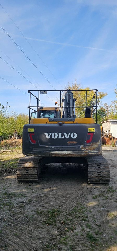Crawler excavator VOLVO EC220DL: picture 6