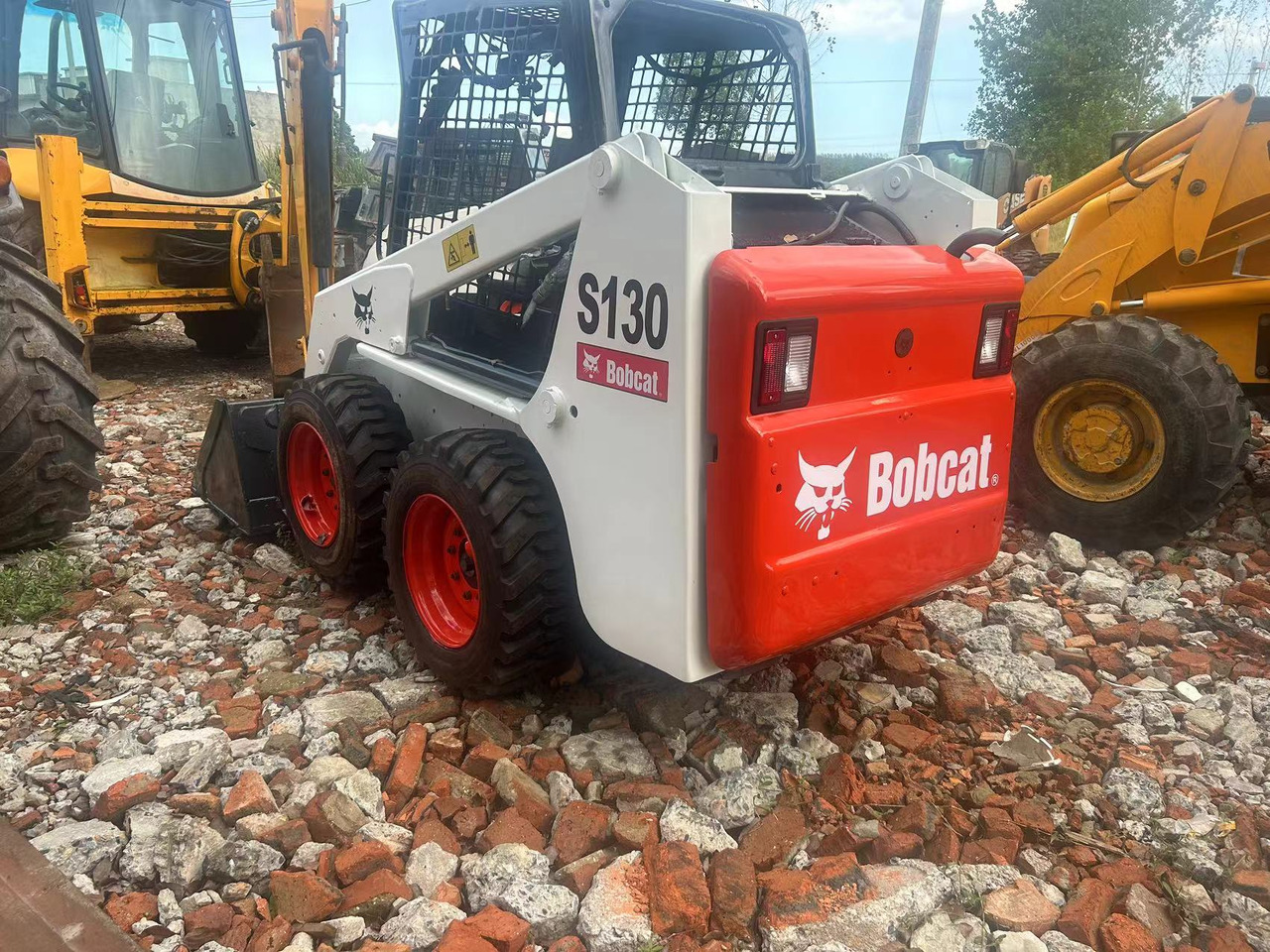 BOBCAT S130 skid steer loader Mining/Agriculture/Urban Construction - Skid steer loader: picture 4 BOBCAT S130 skid steer loader Mining/Agriculture/Urban Construction - Skid steer loader: picture 4