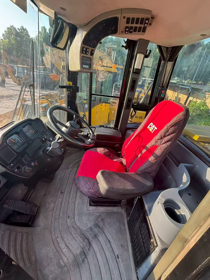 CATERPILLAR 966h High-configuration US version loader - Wheel loader: picture 3 CATERPILLAR 966h High-configuration US version loader - Wheel loader: picture 3