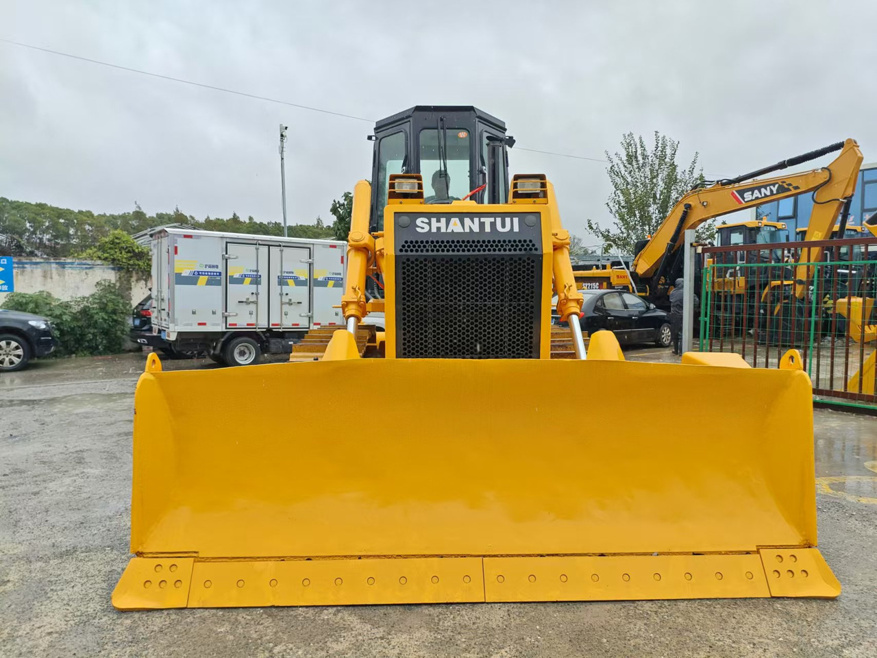 SHANTUI sd16 bullldozer made in china low price for sale - Bulldozer: picture 2 SHANTUI sd16 bullldozer made in china low price for sale - Bulldozer: picture 2