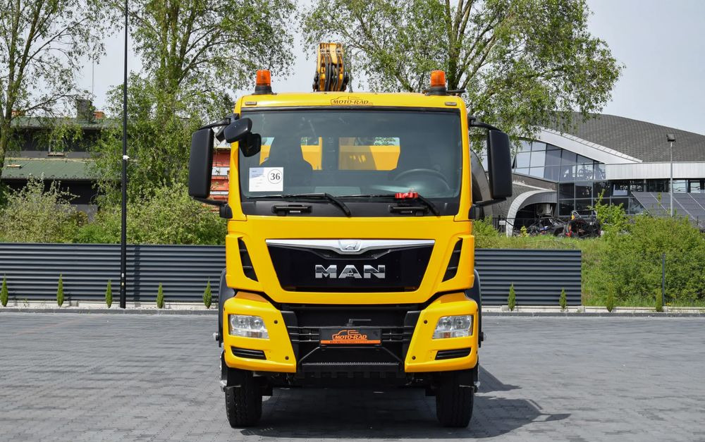 MAN TGS 26.400 / 6x4 / EURO 6 / UDT / HDS FASSI 165 / WYSUW x3 / ROTATOR / CHWYTAK / STEROWANIE RADIOWE / WZMOCNIONA RAMA / WYWROTKA / HYDROBURTA / AUTOMAT / 2017 / NOWE OPONY - 100% / NISKI PRZEBIEG - Tipper: picture 2 MAN TGS 26.400 / 6x4 / EURO 6 / UDT / HDS FASSI 165 / WYSUW x3 / ROTATOR / CHWYTAK / STEROWANIE RADIOWE / WZMOCNIONA RAMA / WYWROTKA / HYDROBURTA / AUTOMAT / 2017 / NOWE OPONY - 100% / NISKI PRZEBIEG - Tipper: picture 2