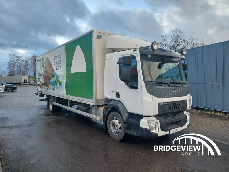 Volvo FL 250 - Refrigerator truck: picture 2 Volvo FL 250 - Refrigerator truck: picture 2