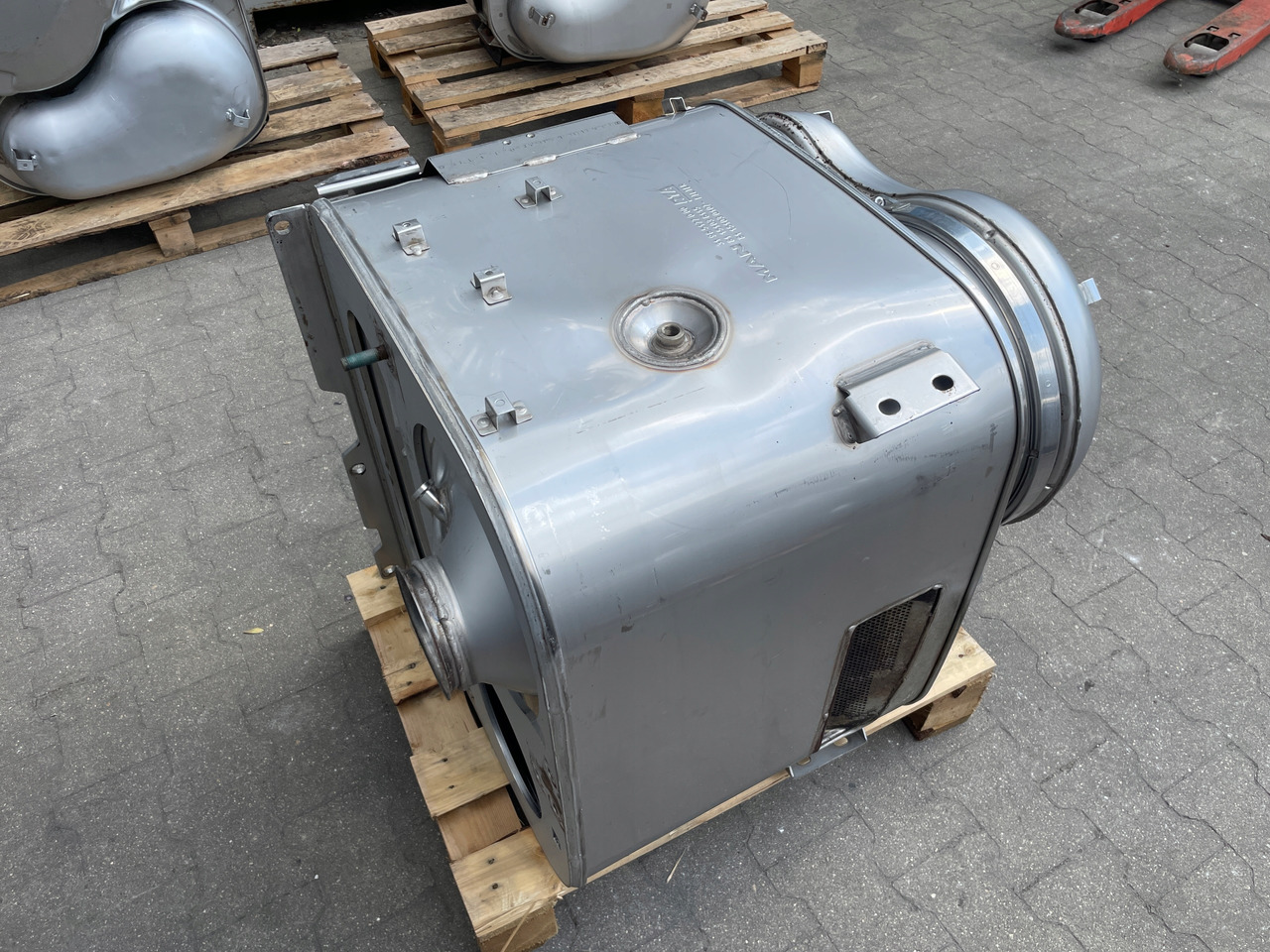 KATALIZATOR MAN TGX TGS EURO 6 DPF TŁUMIK WYDECH 81151036115 - Catalytic converter for Truck: picture 5 KATALIZATOR MAN TGX TGS EURO 6 DPF TŁUMIK WYDECH 81151036115 - Catalytic converter for Truck: picture 5