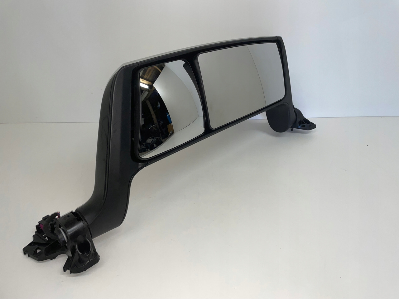 LUSTRO LUSTERKO MAN TGX TGS 3 TG3 ELEKTRYCZNE - Rear view mirror for Truck: picture 1 LUSTRO LUSTERKO MAN TGX TGS 3 TG3 ELEKTRYCZNE - Rear view mirror for Truck: picture 1