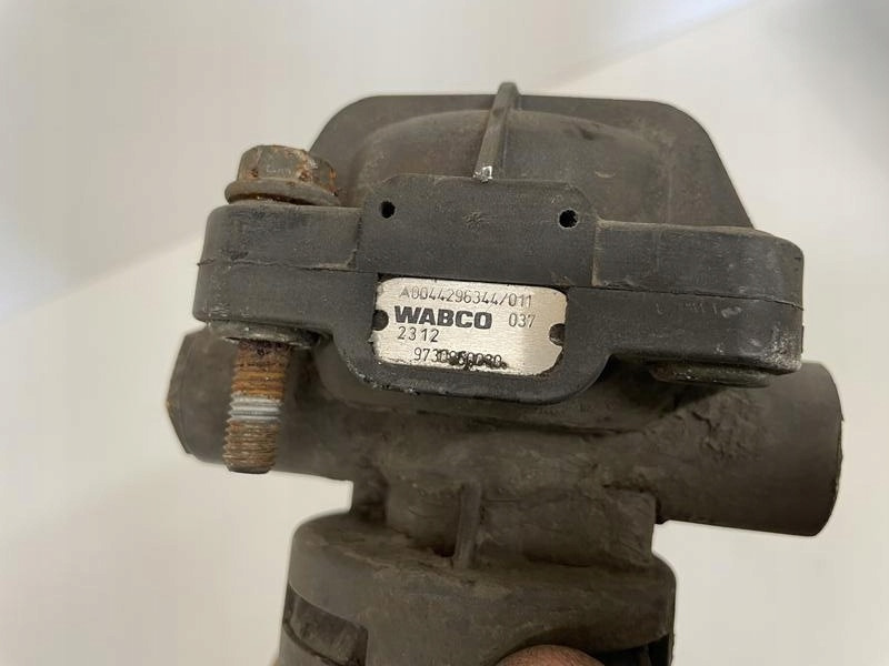 ZAWÓR NACZEPY MERCEDES ACTROS MP 4 MP4 A0044296344 - Brake valve for Truck: picture 3 ZAWÓR NACZEPY MERCEDES ACTROS MP 4 MP4 A0044296344 - Brake valve for Truck: picture 3