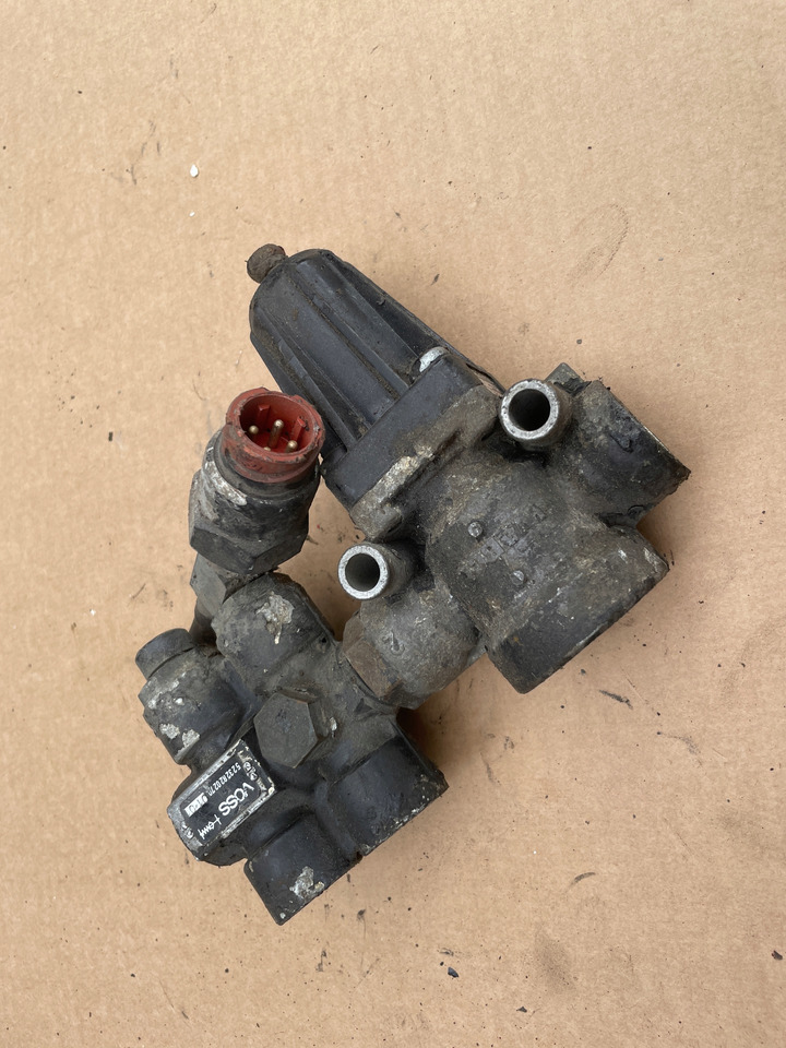 ZAWÓR REDUKCUJNY REDUKTOR CIŚNIENIA MAN TGA TGX TGS 4750103000 - Air suspension for Truck: picture 2 ZAWÓR REDUKCUJNY REDUKTOR CIŚNIENIA MAN TGA TGX TGS 4750103000 - Air suspension for Truck: picture 2