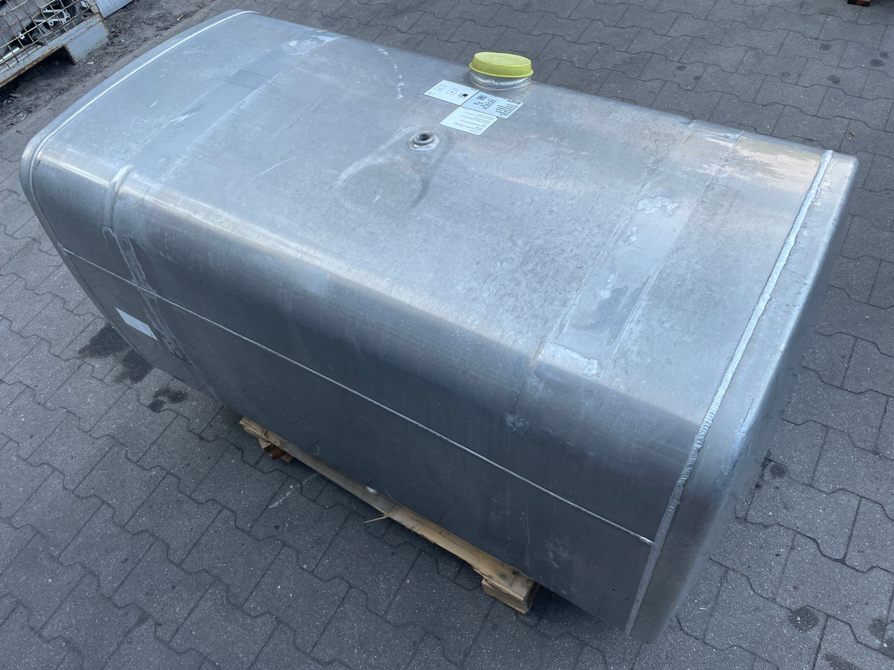 ZBIORNIK PALIWA MAN TGX TGS 580L 81122016936 - Fuel tank for Truck: picture 5 ZBIORNIK PALIWA MAN TGX TGS 580L 81122016936 - Fuel tank for Truck: picture 5
