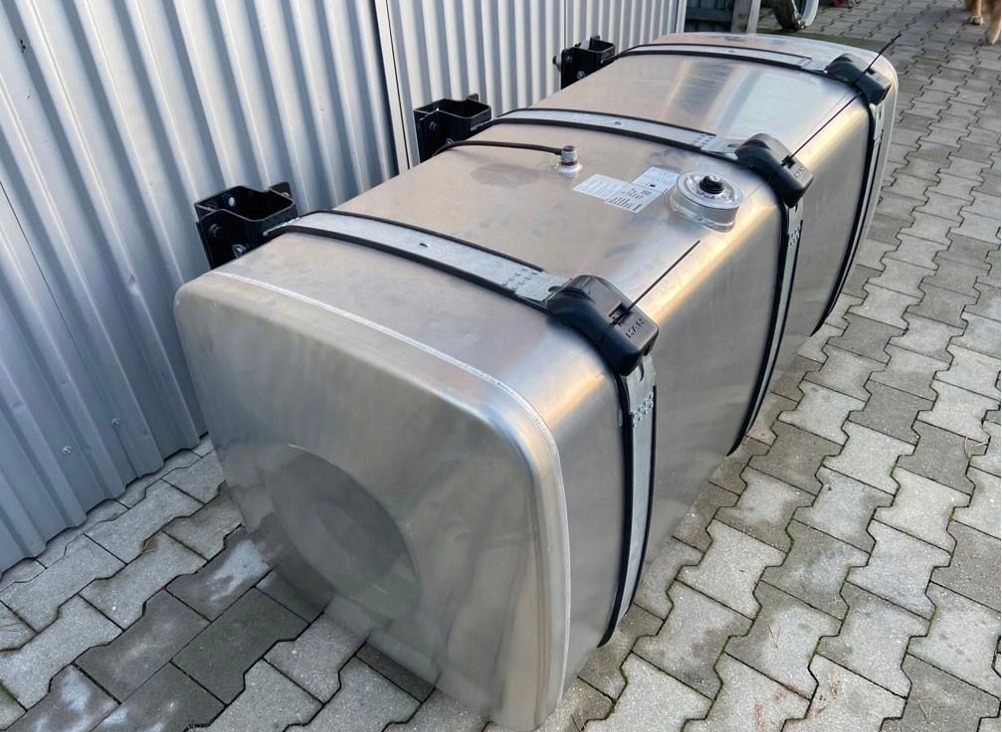 ZBIORNIK PALIWA MAN TGX TGS 710 L 81122016949 - Fuel tank for Truck: picture 3 ZBIORNIK PALIWA MAN TGX TGS 710 L 81122016949 - Fuel tank for Truck: picture 3