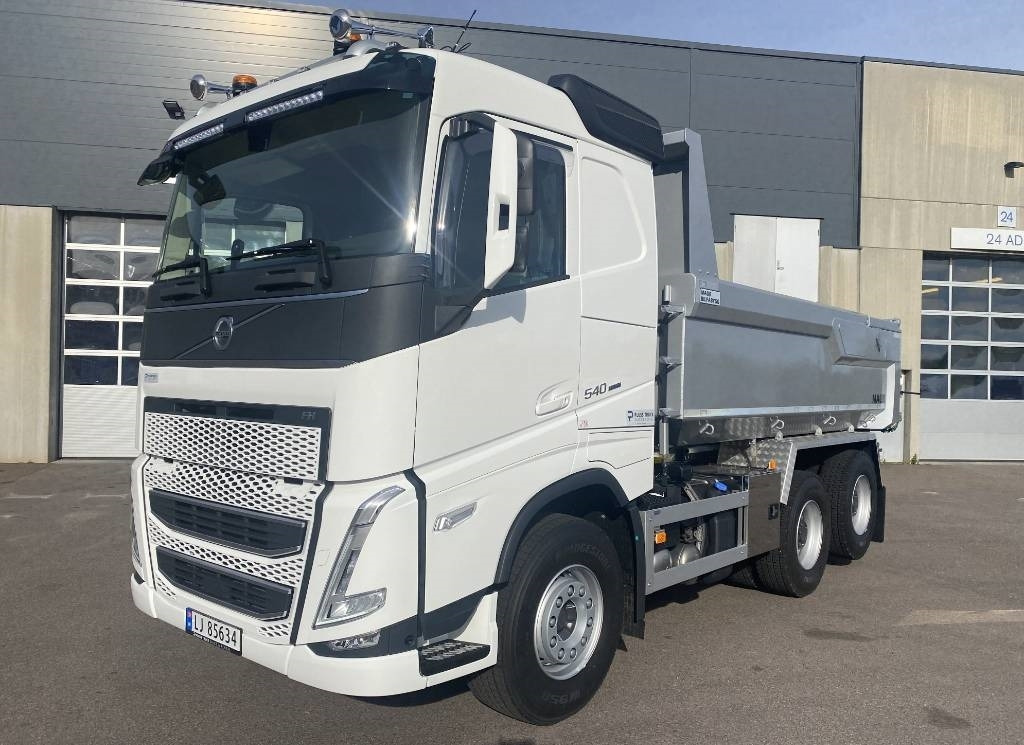 Volvo FH540 6x4 - Tipper: picture 1 Volvo FH540 6x4 - Tipper: picture 1