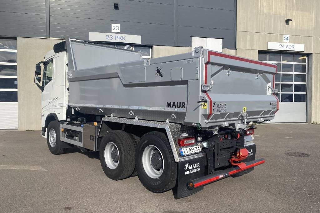 Volvo FH540 6x4 - Tipper: picture 3 Volvo FH540 6x4 - Tipper: picture 3