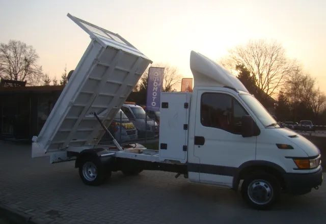 Iveco DAILY 40 C 12 - Tipper van: picture 4 Iveco DAILY 40 C 12 - Tipper van: picture 4