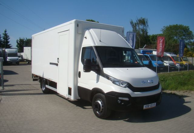 Iveco DAILY 70 C 18 3.0TDI 5.45M WINDA 1000KG - Box truck: picture 3 Iveco DAILY 70 C 18 3.0TDI 5.45M WINDA 1000KG - Box truck: picture 3