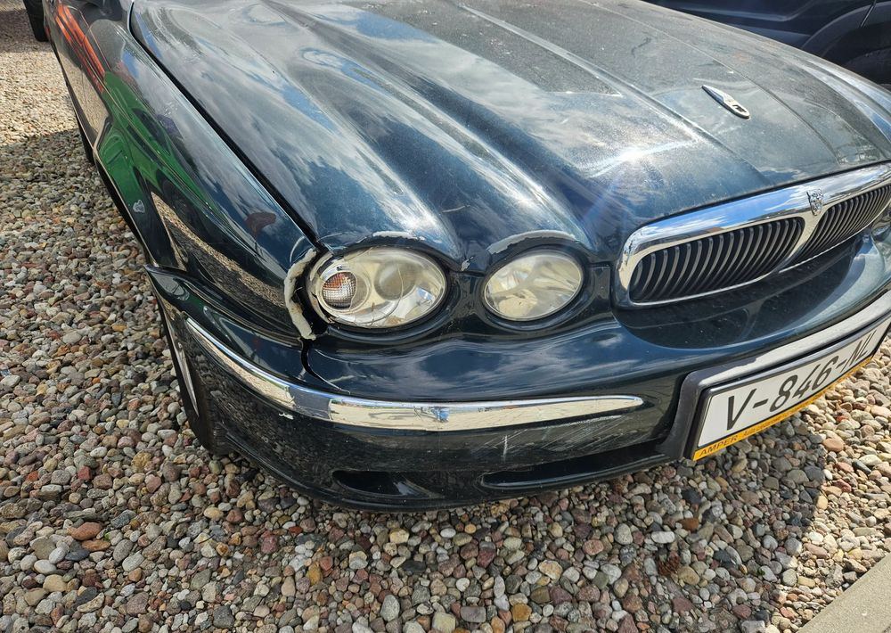 - Car: picture 1 - Car: picture 1