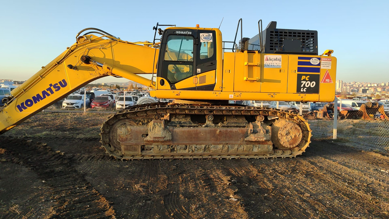 KOMATSU PC700 - Crawler excavator: picture 1 KOMATSU PC700 - Crawler excavator: picture 1