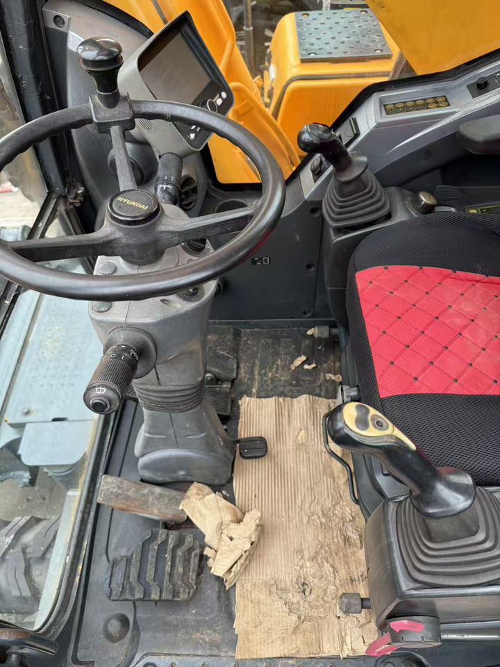 HYUNDAI R210W-9S - Wheel excavator: picture 4 HYUNDAI R210W-9S - Wheel excavator: picture 4